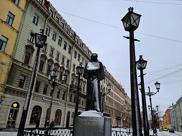038-Памятник Гоголю